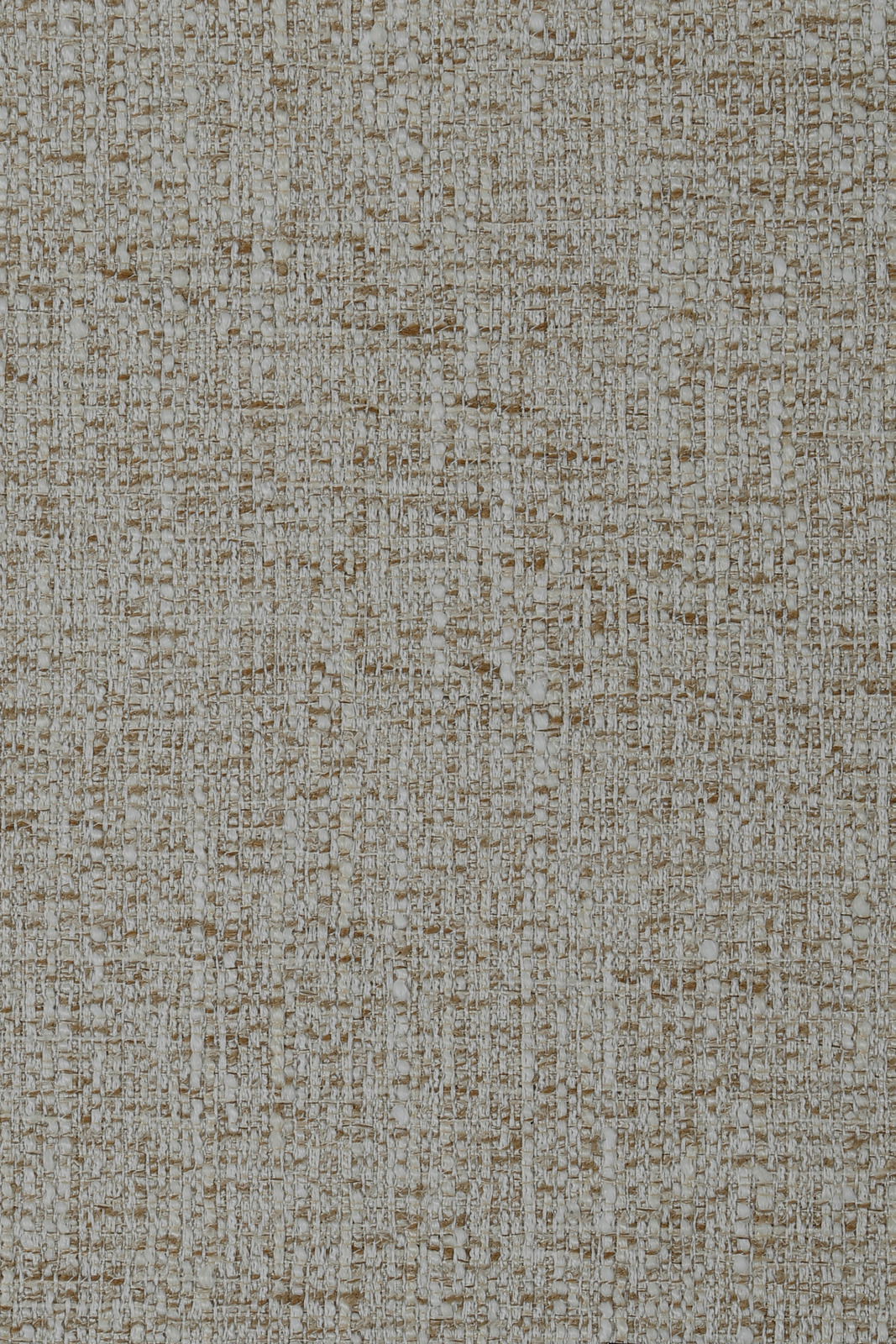 Nahaufnahme eines strukturierten, gewebten Stoffes in Beige- und Brauntönen.