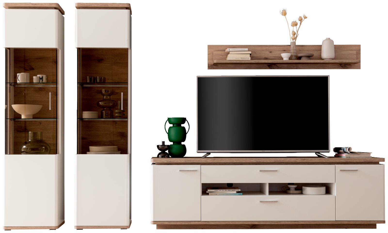 Frontansicht einer modernen Wohnwand in Weiß und Holzoptik mit zwei hohen Vitrinenschränken, TV-Lowboard mit Fernseher und Wandboard