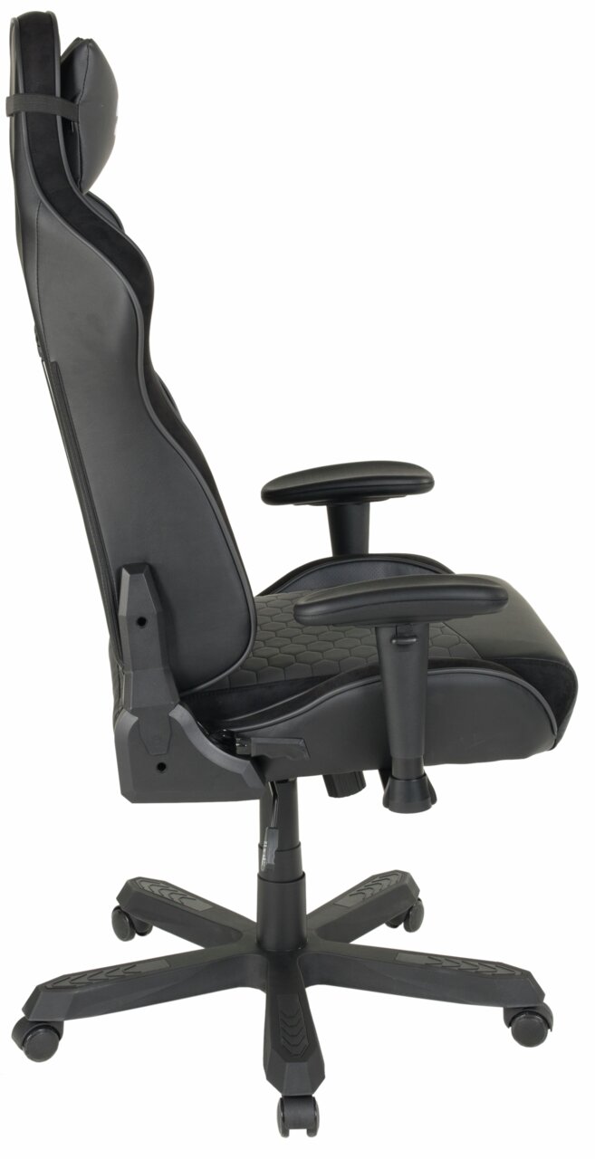 Zijaanzicht van een zwarte gamingstoel met verstelbare armleuningen en een ergonomisch ontwerp.
