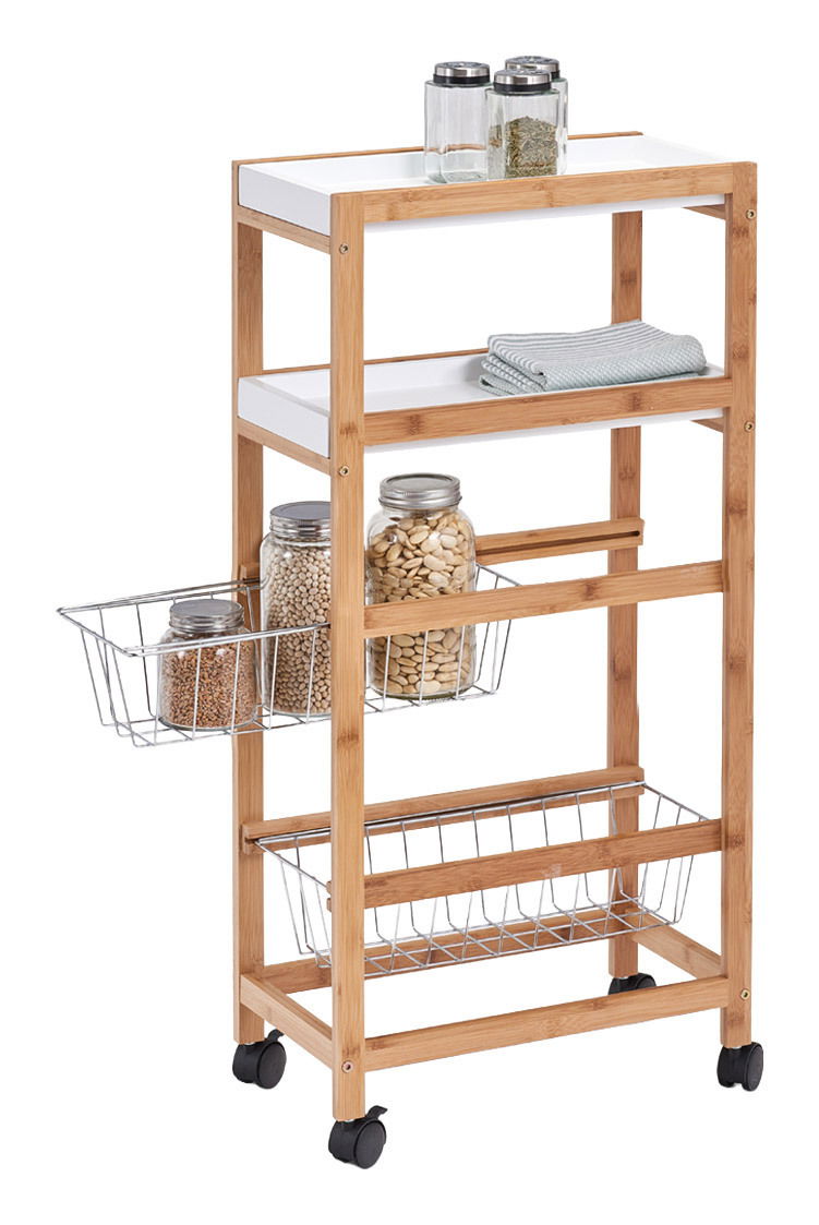 Nischen-Rollwagen aus Holz mit drei Ablageflächen und zwei seitlichen Drahtkörben, gefüllt mit Vorratsgläsern und Handtüchern, auf Rollen, seitliche Perspektive