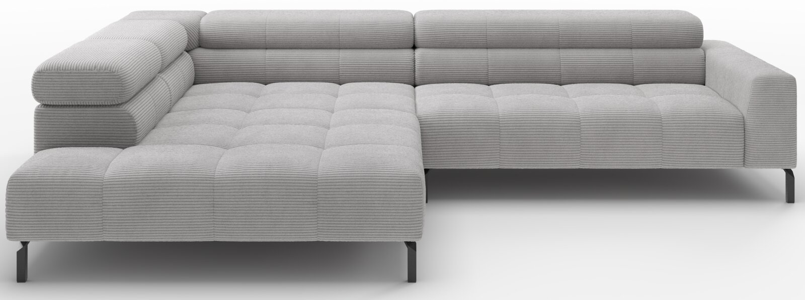 Lichtgrijze L-vormige hoekbank met chaise longue links, ribstof bekleding, gecapitonneerde kussens en zwarte metalen poten, weergegeven in schuin vooraanzicht