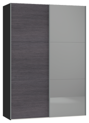 Moderner Schwebetürenschrank mit einer Kombination aus dunklem Holzdekor und grauen Glastüren, Frontalansicht.