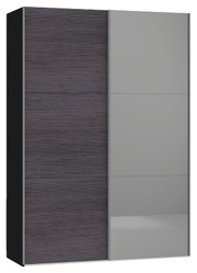 Moderne hangkast met een combinatie van donker houtdecor en grijze glazen deuren, gezien van voren.