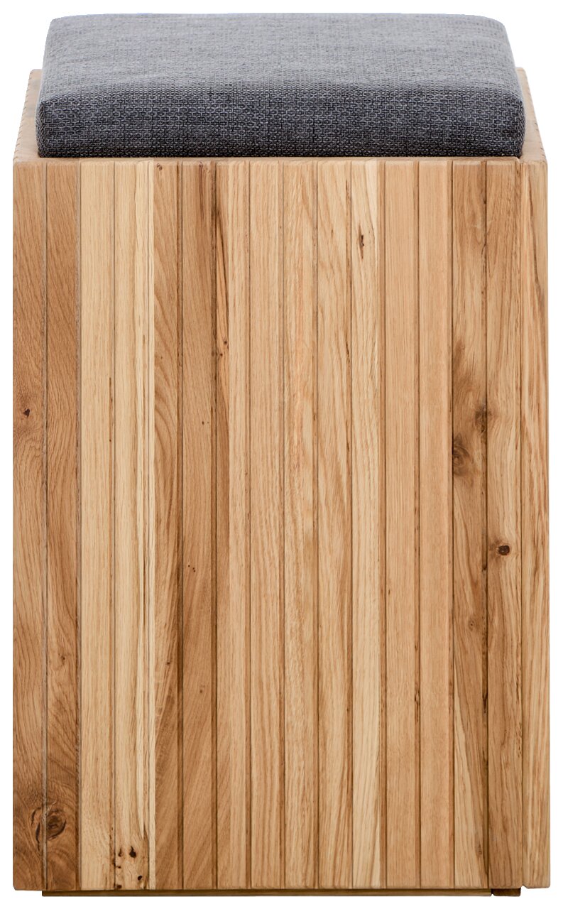 Hocker aus Holz mit gepolsterter Sitzfläche in Frontalansicht