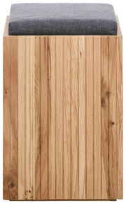 Hocker aus Holz mit gepolsterter Sitzfläche in Frontalansicht