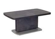 Moderner Couchtisch in dunkler Betonoptik mit rechteckiger Tischplatte und stabiler Mittelsäule, seitliche Perspektive.