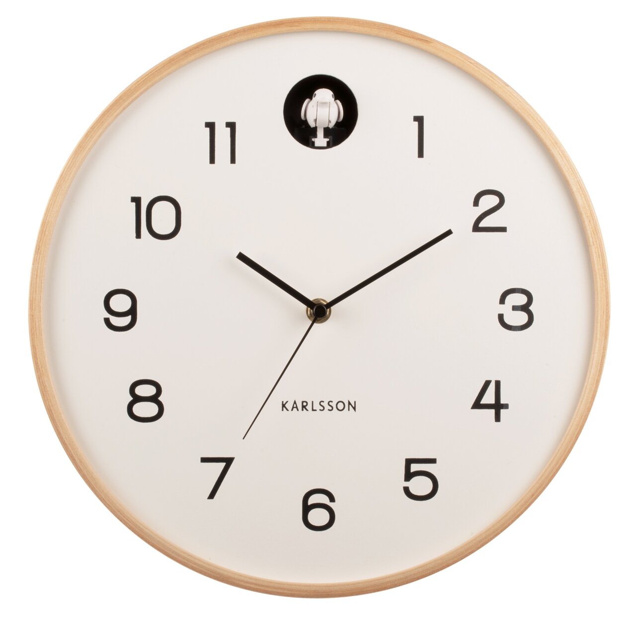 KARLSSON Wanduhr CUCKOO Runde Wanduhr mit hellem Holzrahmen und schwarzen Ziffern, frontal abgebildet.