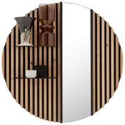 Hangpaneel LUCIANO met houten lattenmotief en glas aan de rechterkant, in perspectief gezien vanaf de voorkant.