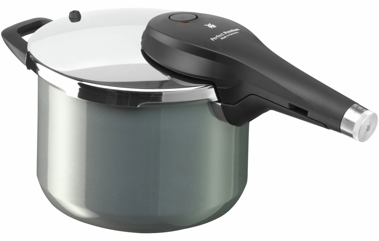 WMF Schnellkochtopf FUSIONTEC PERFECT PREMIUM Schnellkochtopf Fusiontec Perf aus seitlicher Perspektive mit schwarzem Griff und glänzendem Deckel.