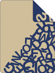Jacquard Decke von s.Oliver mit blauem Buchstabenmuster auf beigem Hintergrund, Draufsicht