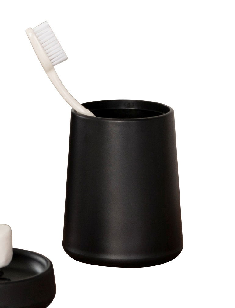Schwarzer Aufbewahrungsbecher Kira mit Zahnbürste, seitliche Perspektive