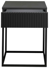 Moderne schwarze Nachtkommode mit geriffelter Front und offenem Metallgestell, Frontalansicht