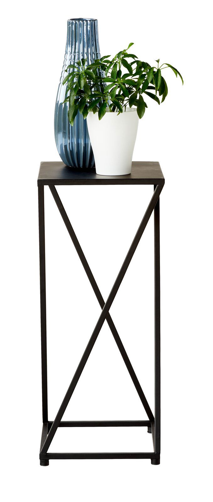 Moderner Beistelltisch mit schwarzem Metallgestell und quadratischer Tischplatte, darauf eine blaue Vase und ein weißer Blumentopf mit grüner Pflanze, frontal betrachtet.