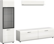 Modernes weißes Wohnzimmermöbel-Set mit hoher Vitrine mit Glastür und Glasböden, niedrigem TV-Lowboard mit zwei Klappen und Wandregal, dargestellt in Frontansicht mit leichter Schrägperspektive