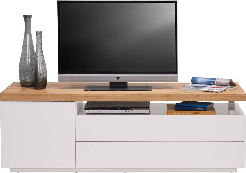 TV-Lowboard in Weiß mit Holzplatte, dekoriert mit Vasen und Zeitschriften, frontal betrachtet