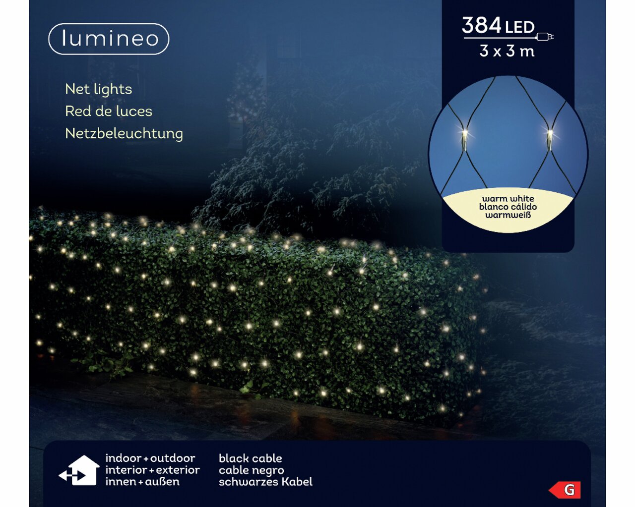 LED Lichternetz mit 384 warmweißen LEDs, 3x3 Meter, geeignet für Innen- und Außenbereich, schwarzes Kabel, Perspektive von vorne auf eine beleuchtete Hecke.