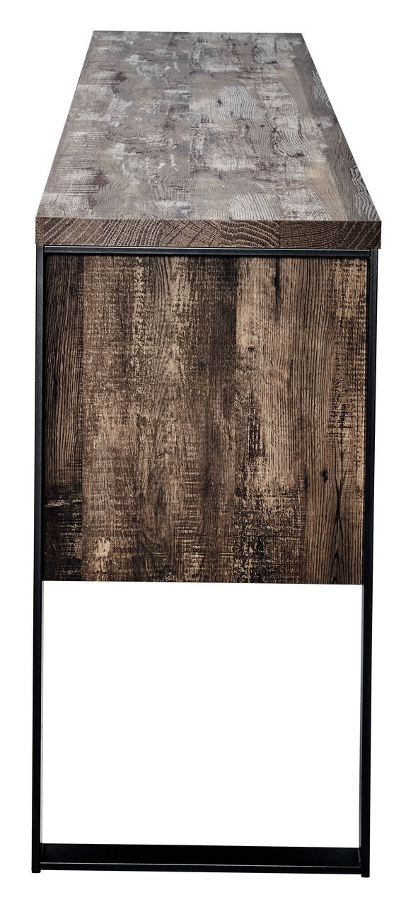 Seitenansicht eines Sideboards mit rustikaler Holzoptik und schwarzem Metallrahmen.