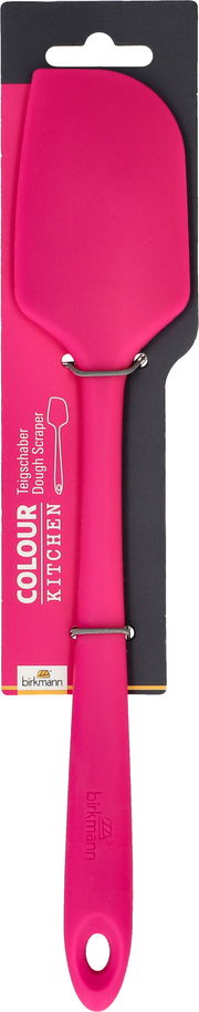 Pinkfarbener Teigschaber von Birkmann, frontal auf einer Verpackung präsentiert.