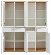 Bürokombination mit mehreren offenen Schränken und Schubladen, Frontansicht