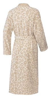 Rückansicht eines beige gemusterten Bademantels mit Leopardenmuster und Gürtel.