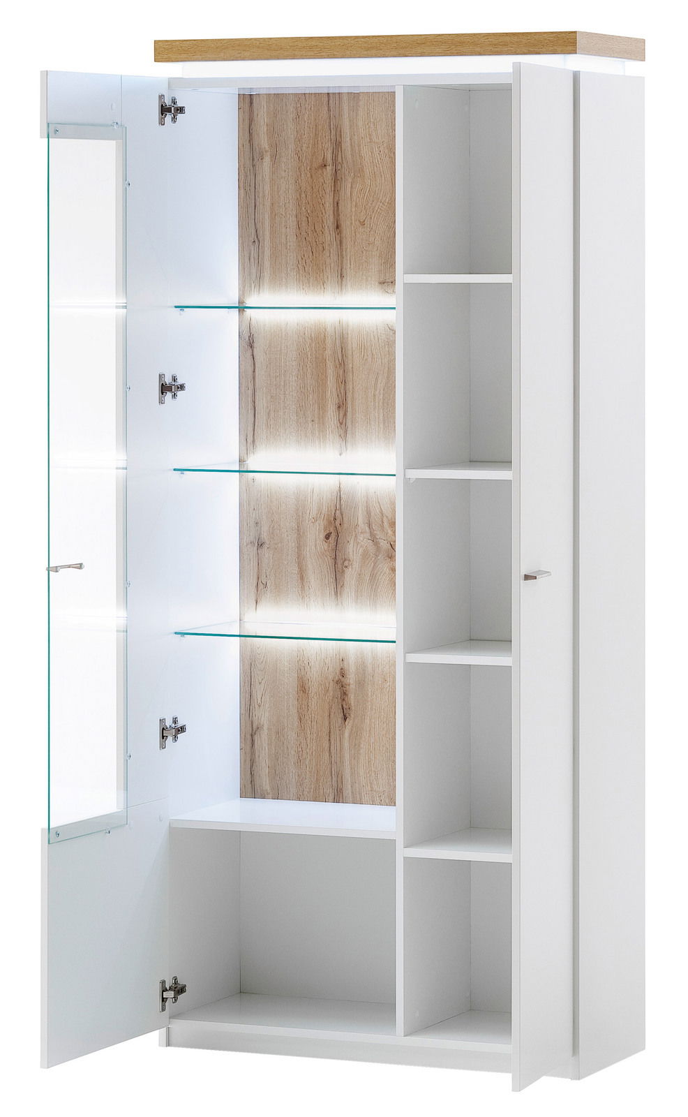 Kombi-Vitrine mit geöffneter Glastür, Holzrückwand und mehreren Regalböden, seitliche Perspektive