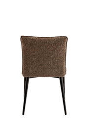 Rückansicht eines braunen Stuhls mit schwarzen Beinen