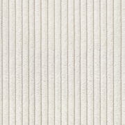 Nahaufnahme eines gestreiften Stoffmusters in Cremeweiß, vertikale Linien, Draufsicht