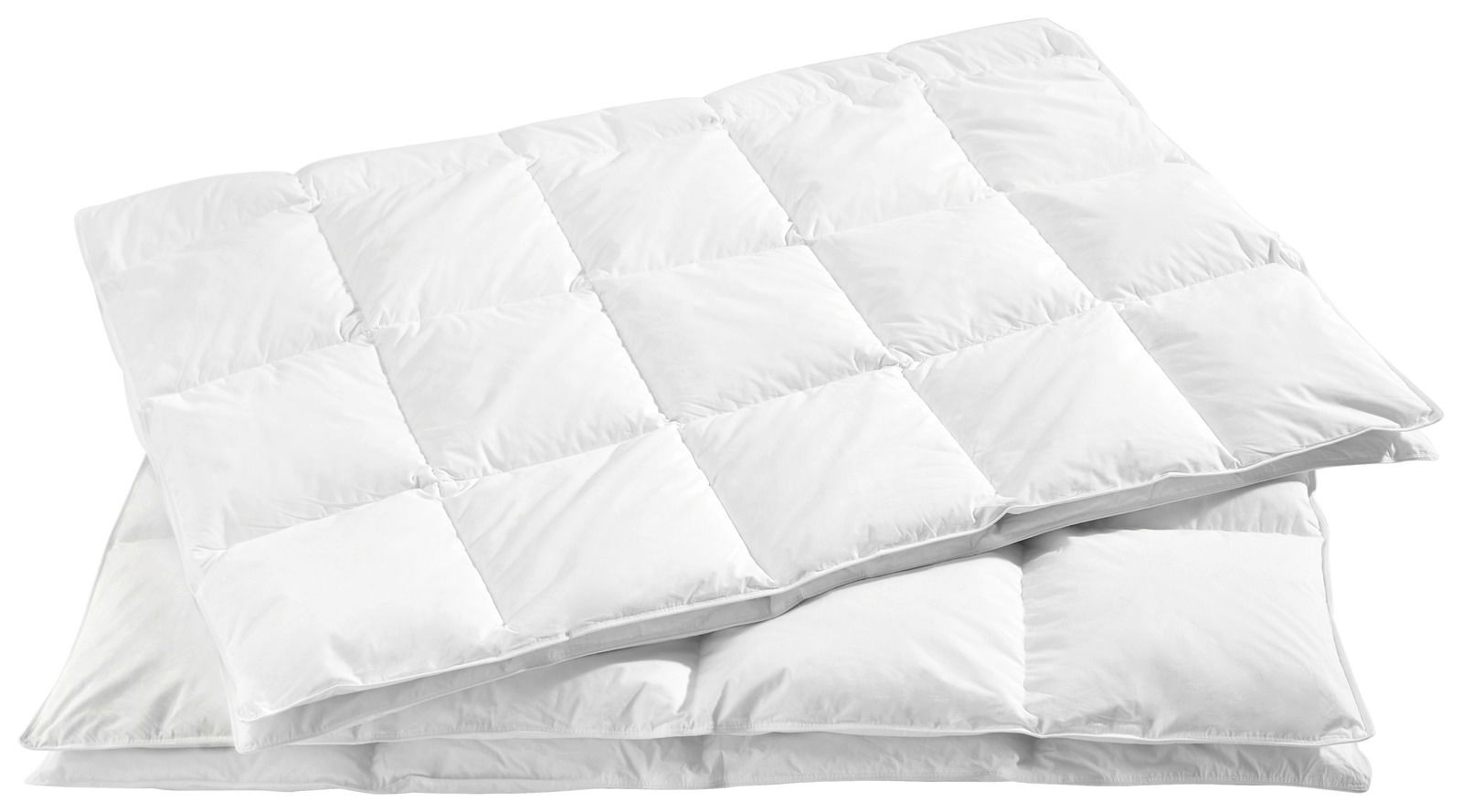 Weiße Daunendecke in der Größe 155x220 cm, von schräg oben fotografiert