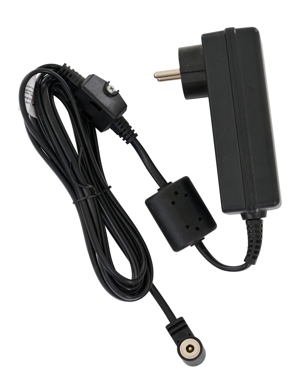 Schwarzes Ladegerät mit Kabel, seitliche Perspektive