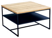 Moderner Couchtisch mit Holzplatte und schwarzem Metallgestell, seitliche Perspektive