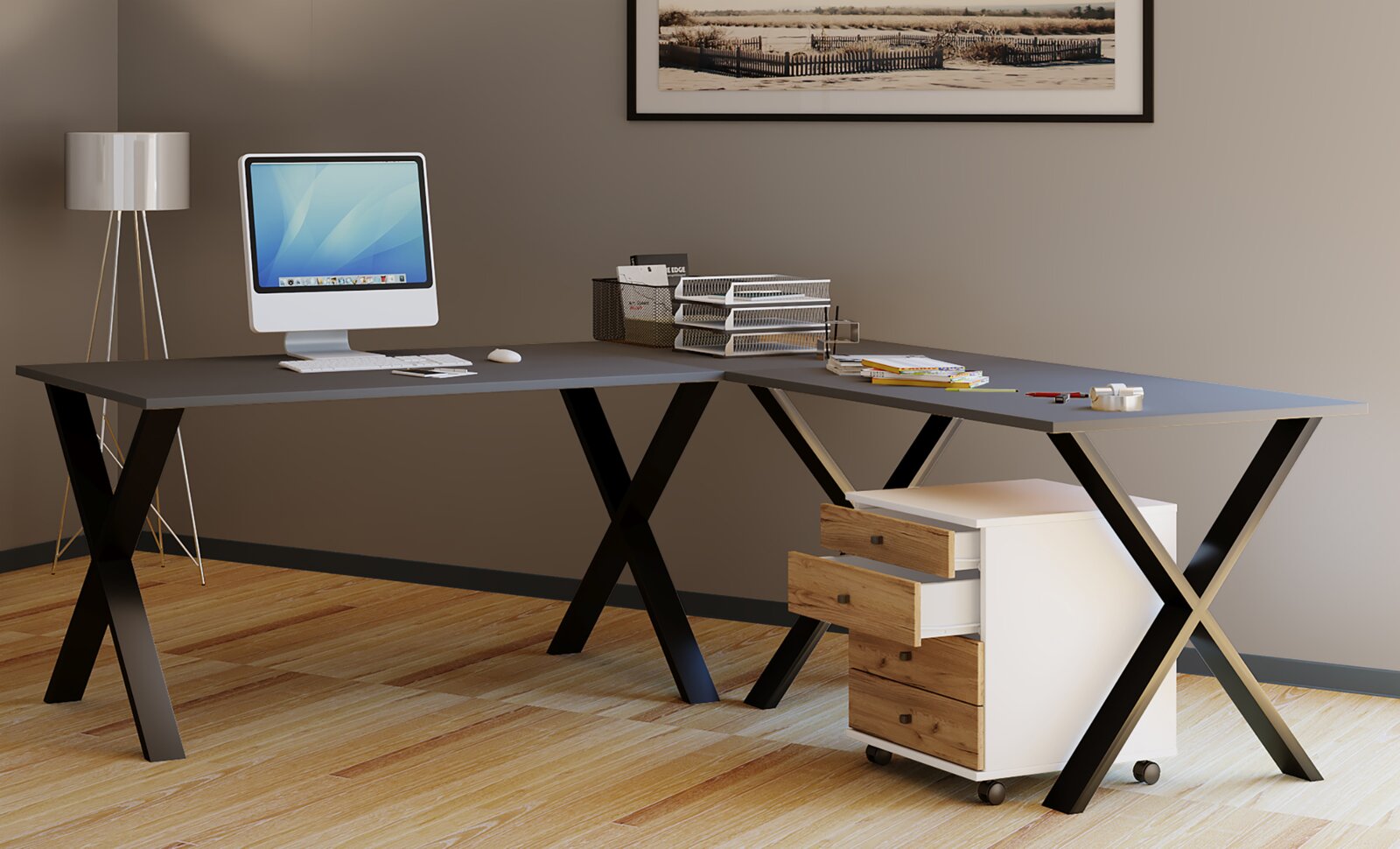 Modernes L-förmiges Eckschreibtisch-Set in Grau mit schwarzen X-Gestellbeinen und rollbarem Schubladencontainer in Weiß/Holzoptik, im Büro eingerichtet; Ansicht aus schräger Frontperspektive.