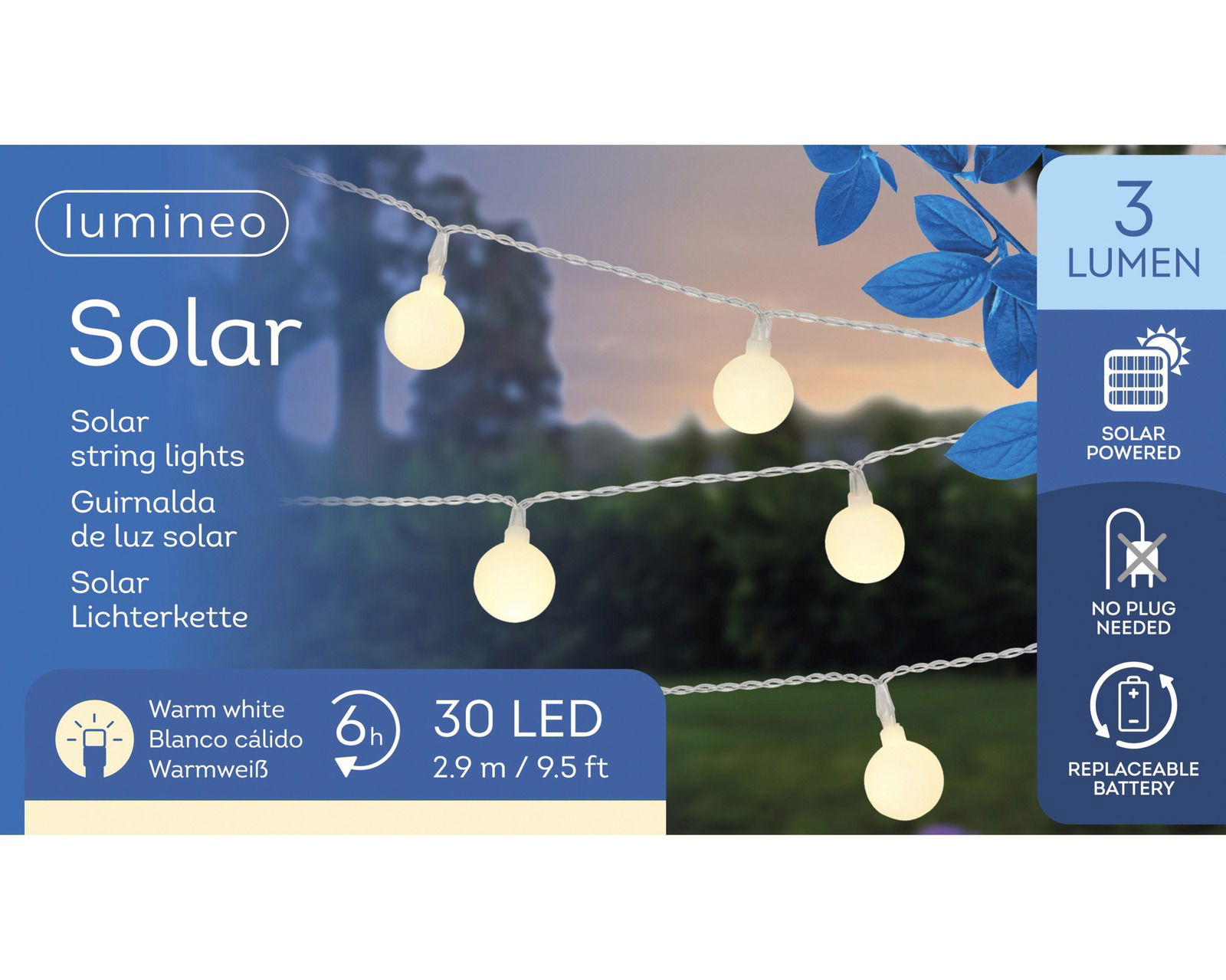 Solarbetriebene Lichterkette mit 30 warmweißen LEDs, 2,9 m lang, in einer abendlichen Gartenumgebung.