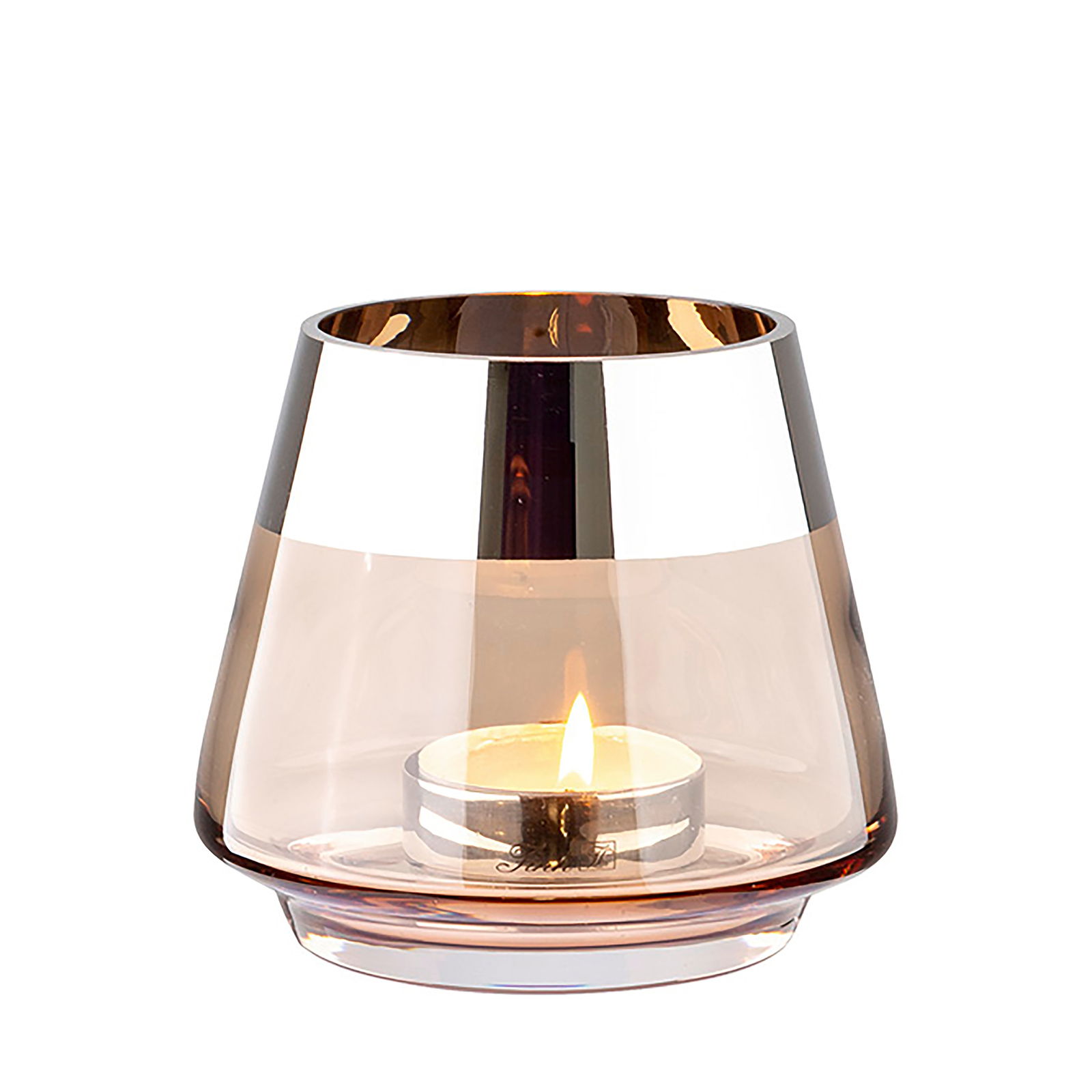 Teelichthalter aus Glas in sandfarbener Optik mit brennendem Teelicht, seitliche Perspektive