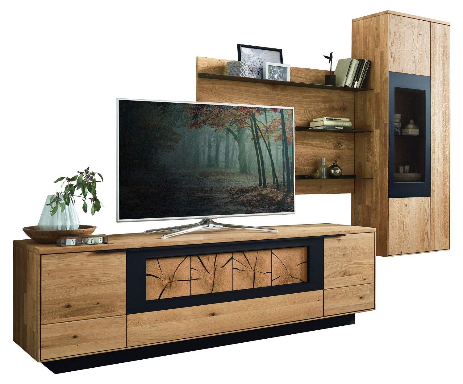 Wandkombination aus Holz mit modernem Design, bestehend aus einem TV-Schrank, Regalen und einem hohen Schrank, frontal betrachtet.