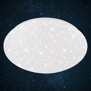 Runde LED-Deckenleuchte in Weiß mit funkelndem Sternenhimmel-Effekt, Ansicht von unten