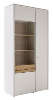Moderne Vitrine mit weißem Korpus und Holzelementen, frontal betrachtet.