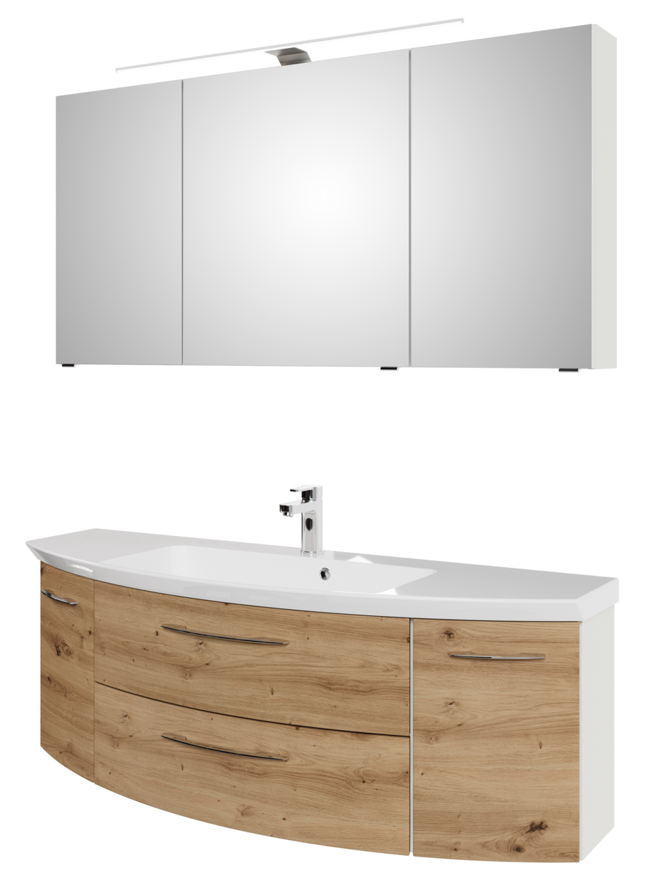 Badkombination bestehend aus einem großen Spiegelschrank mit drei Türen und einem Waschtisch mit Holzoptik und zwei Schubladen, seitliche Perspektive.