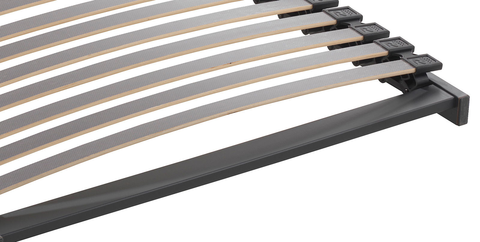 Nahaufnahme eines Federholzrahmens mit mehreren gebogenen Holzlatten in seitlicher Perspektive.