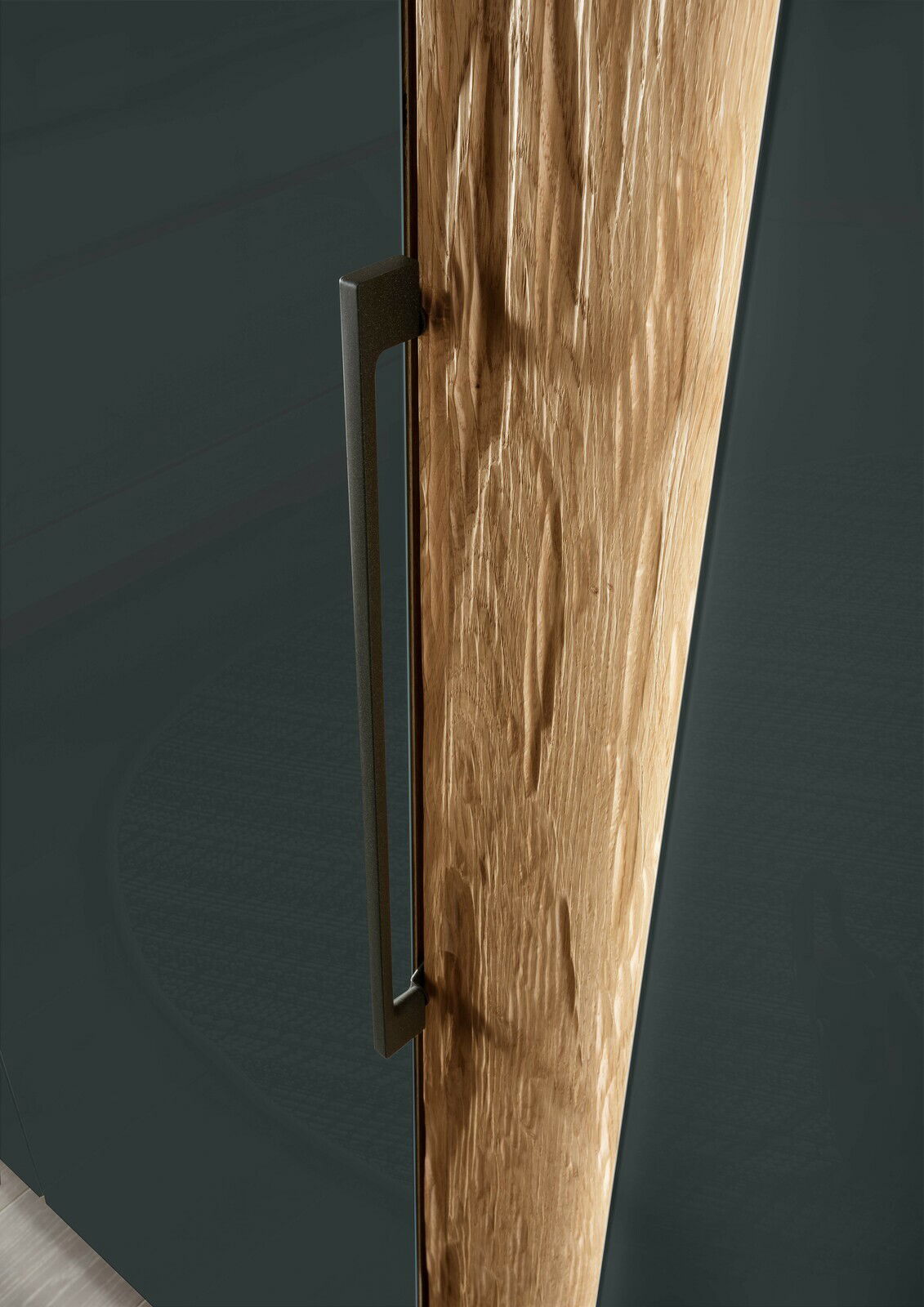 Nahaufnahme eines Drehtürenschranks mit einer Kombination aus Holz- und dunklen Oberflächen, seitliche Perspektive.