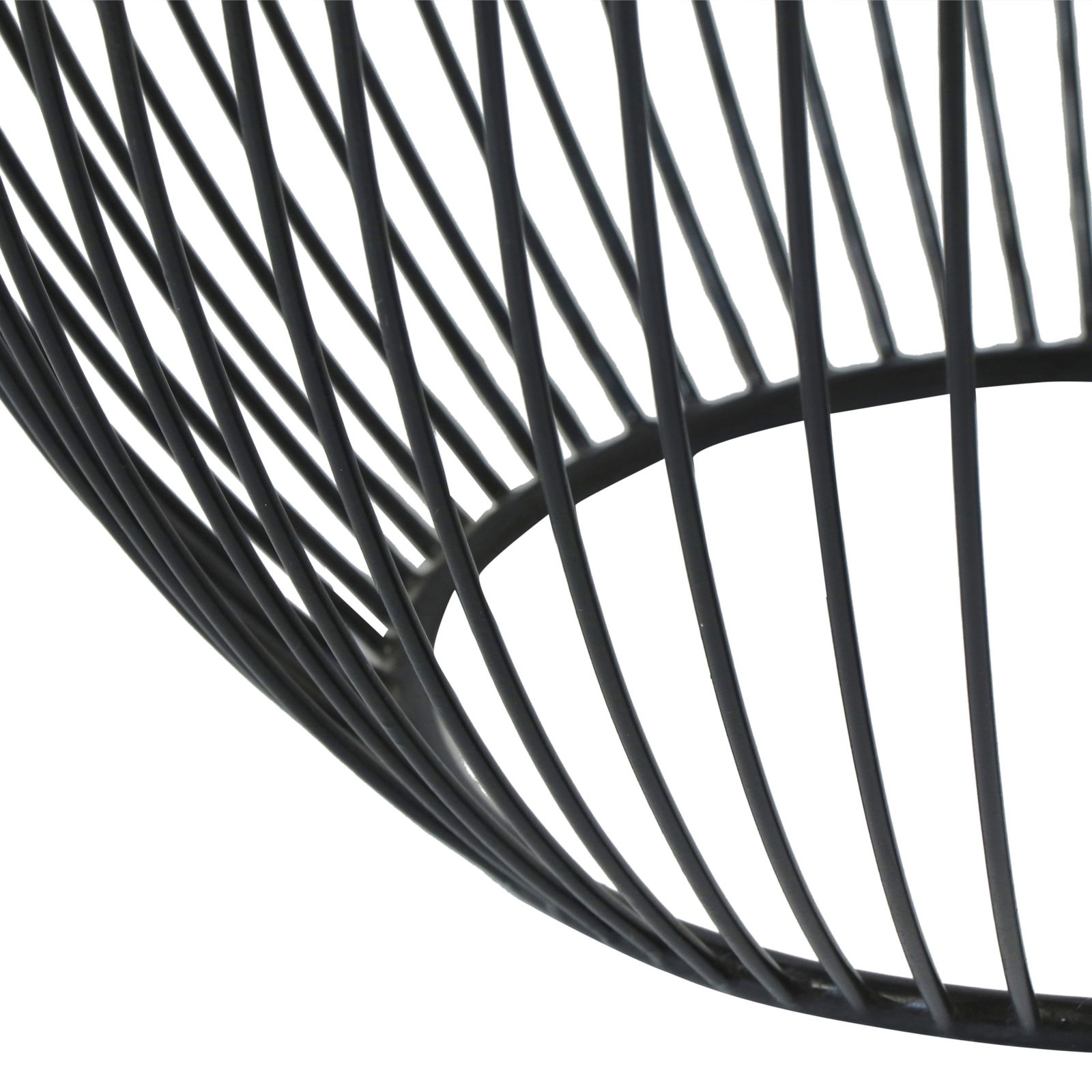 Nahaufnahme eines schwarzen, gitterförmigen Beistelltischs aus Metall, seitliche Perspektive