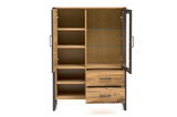 Frontale Ansicht eines Highboards mit offenen Türen und Schubladen, aus Holz mit Glas- und Metallakzenten.