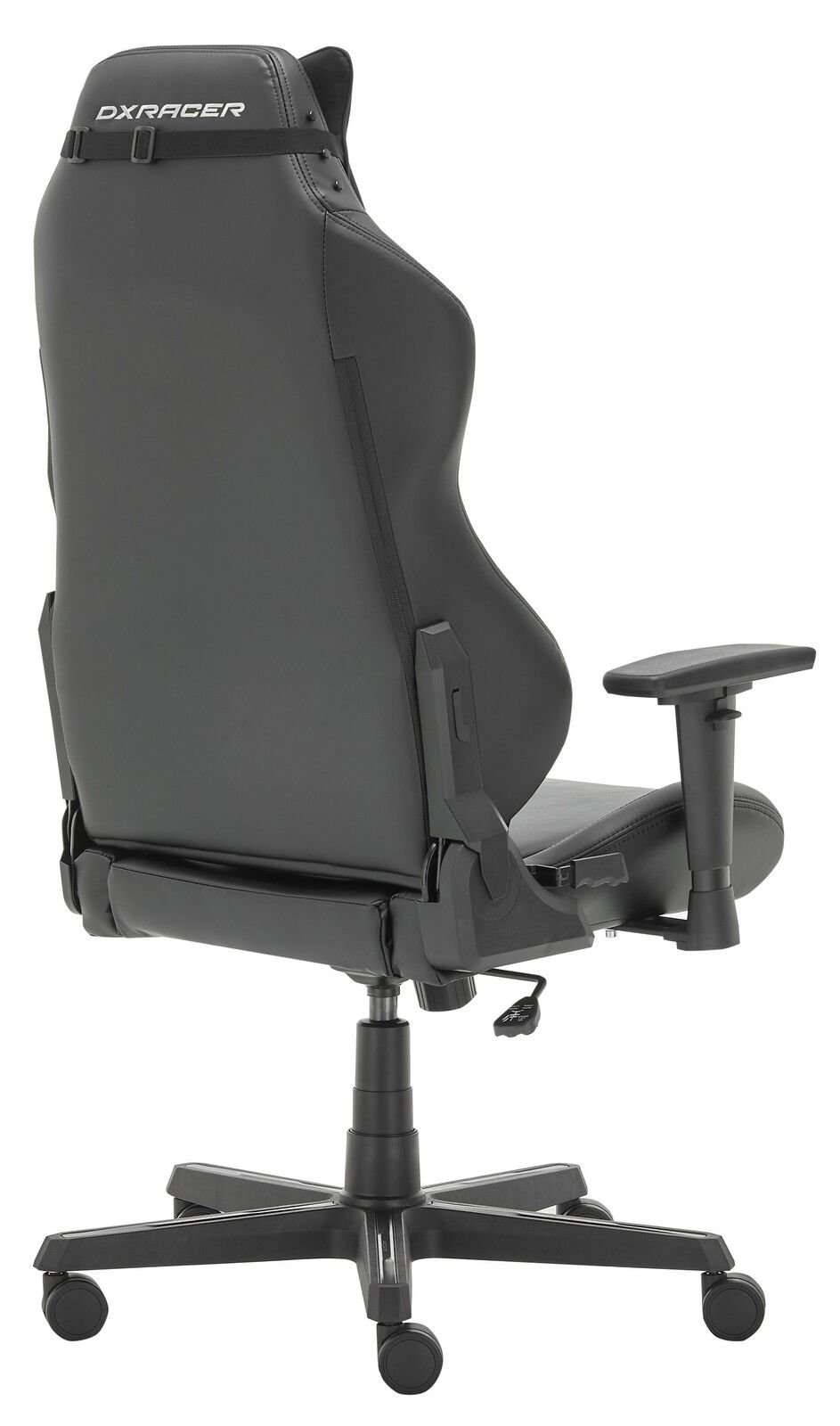 Rückansicht eines DX Racer Gamingstuhls HAMMER mit verstellbaren Armlehnen und stabiler Basis auf Rollen.