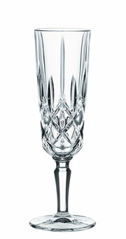 Elegantes Champagnerglas Noblesse mit detailliertem Schliff, frontal abgebildet.