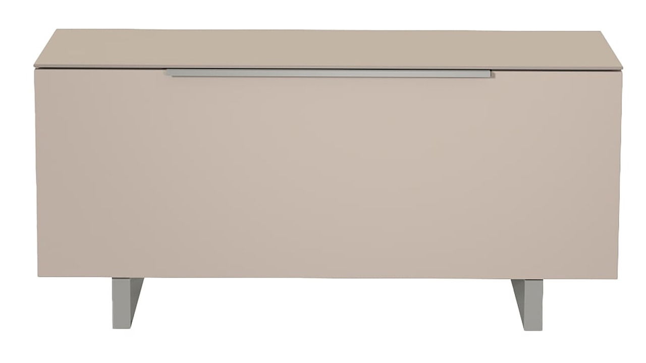 Moderano TV-Lowboard BORMIO Frontansicht eines modernen, beigen TV-Lowboards mit Metallgriffen und schlichten Füßen.