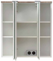 Spiegelschrank mit geöffneter Frontansicht, drei Fächer und integrierte Steckdose.