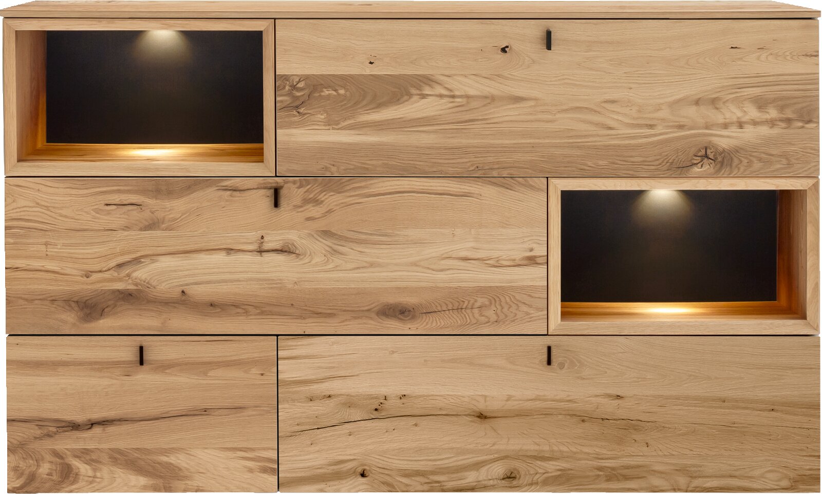 Venjakob Dressoir ANDIAMO 3.0 Frontaanzicht van een moderne houten dressoir/commode in licht eiken met natuurlijke houtnerf, vijf lades met zwarte greeplipjes en twee open vakken met warme LED-verlichting
