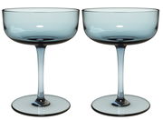 Zwei elegante Sektschalen aus Glas in Frontalansicht, ideal für Desserts oder Sekt.