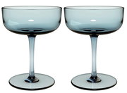 Zwei elegante Sektschalen aus Glas in Frontalansicht, ideal für Desserts oder Sekt.