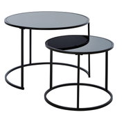 Set van twee salontafels met ronde glazen bladen en zwarte metalen frames, zijaanzicht