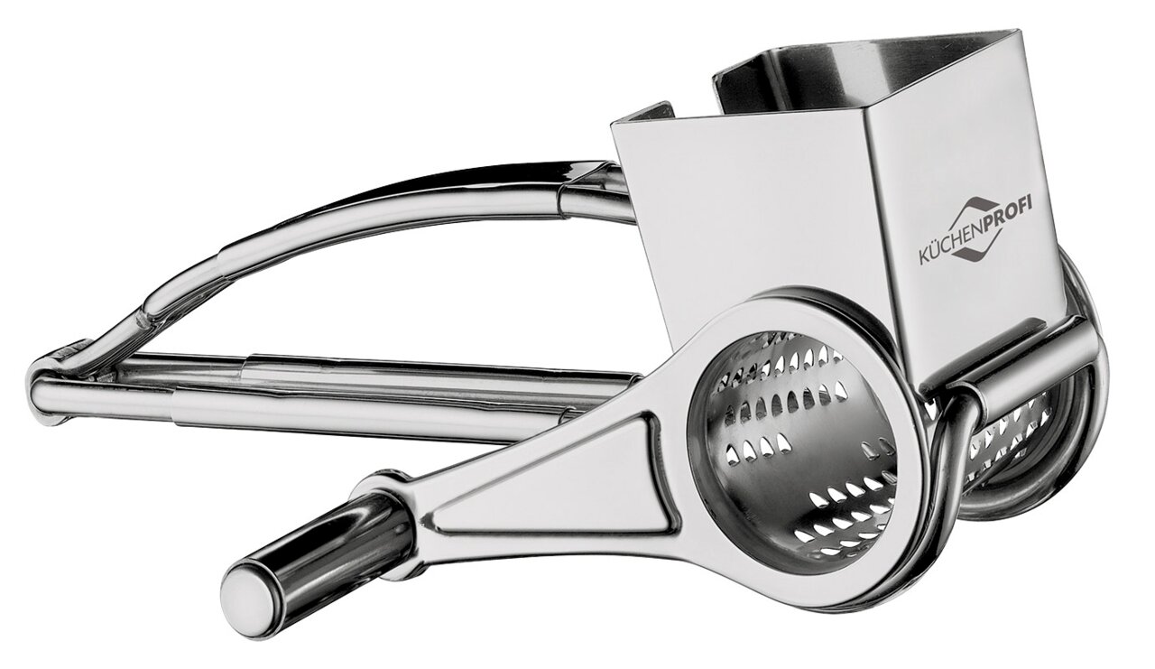 Nahaufnahme einer silbernen Käsereibe aus Edelstahl mit ergonomischem Griff und rotierendem Reibezylinder.